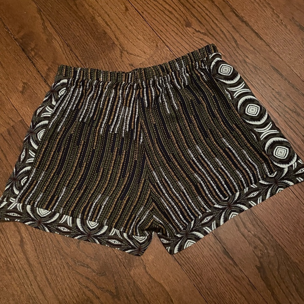 Women's Patterned Shorts - Multicolor